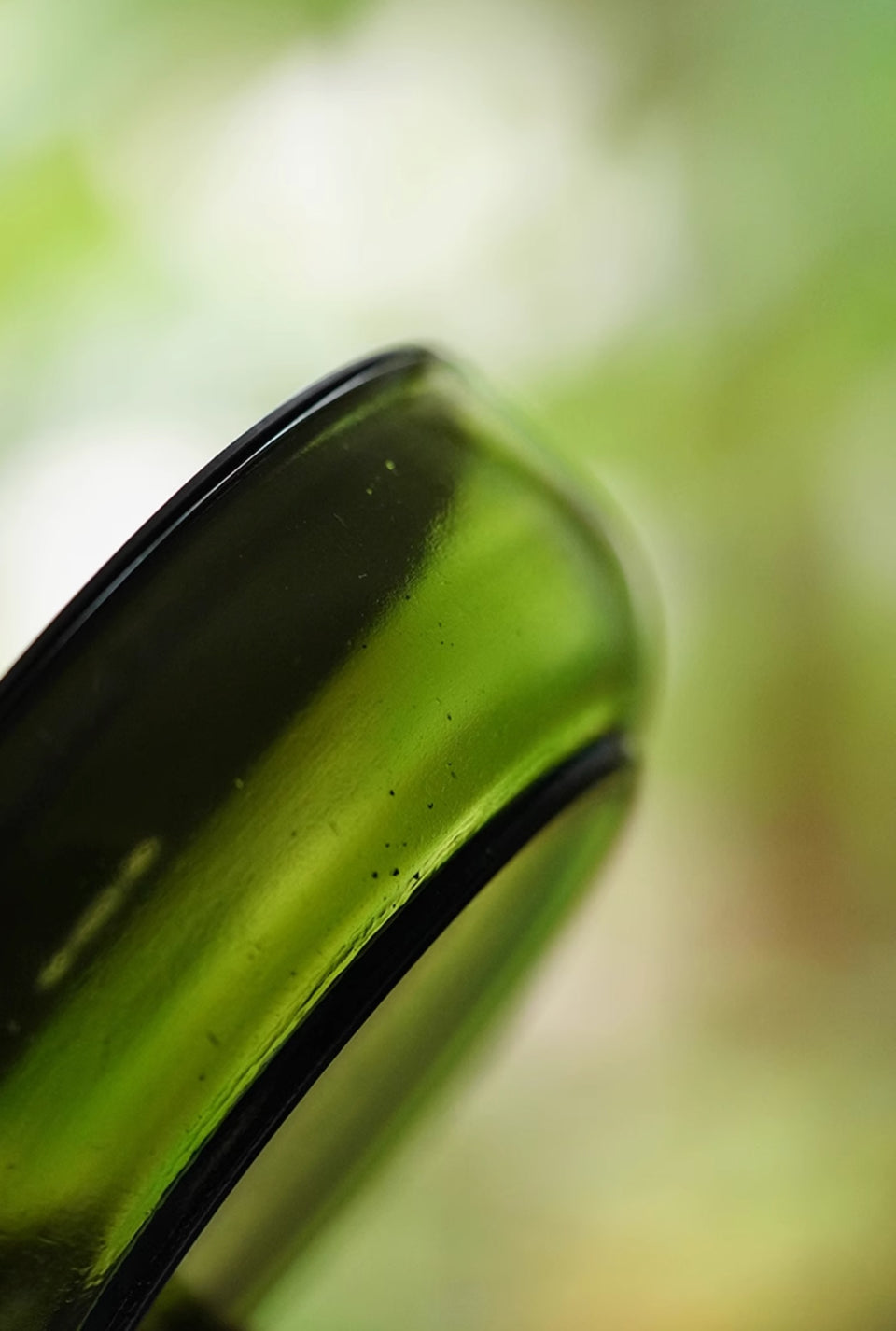 Green glass-bottom hucheng - Version 2