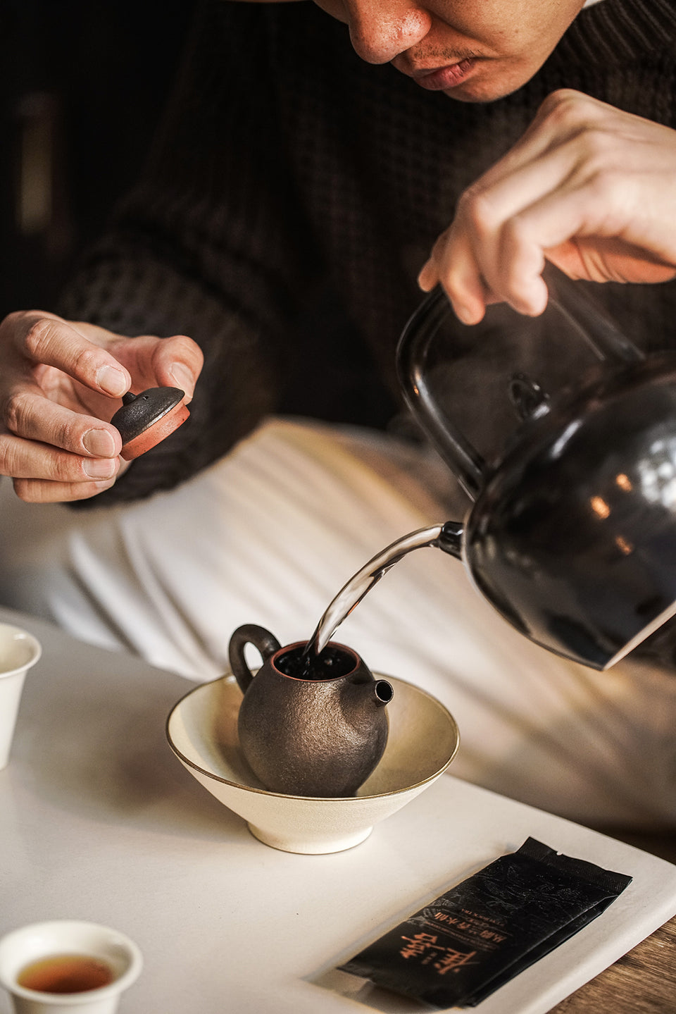 Plump Space Black Modern Teapot for Oolong Tea & Yancha