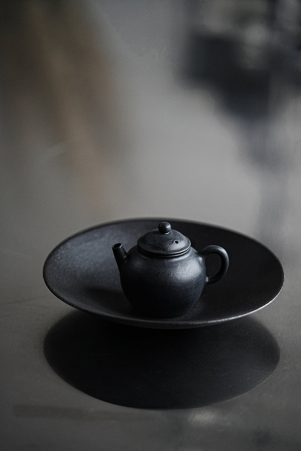 Black "Paper Boat" Thin Hucheng