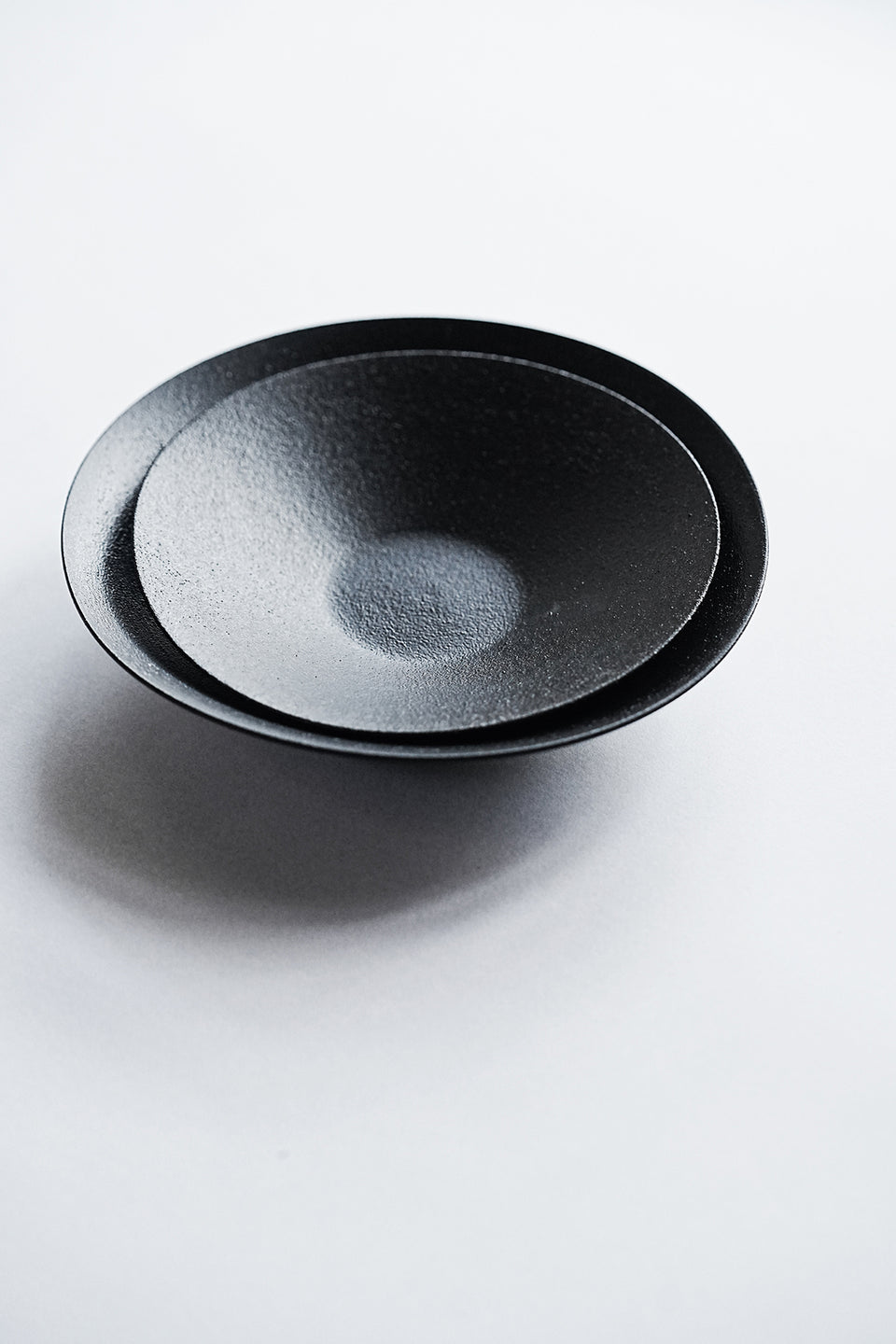 Black "Paper Boat" Thin Hucheng