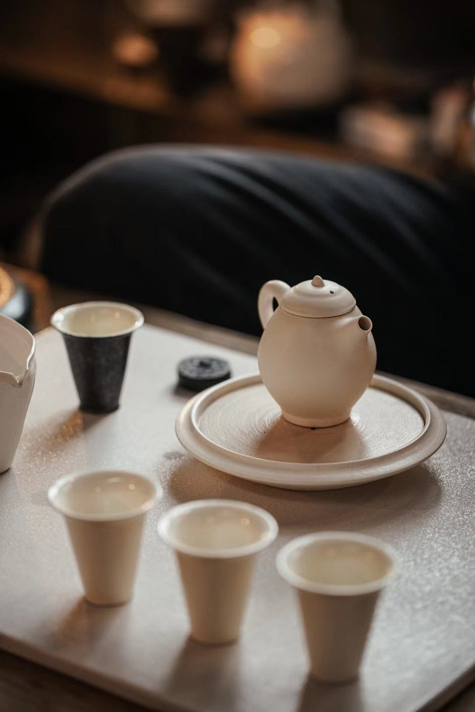 "Above/Below" Hucheng - White