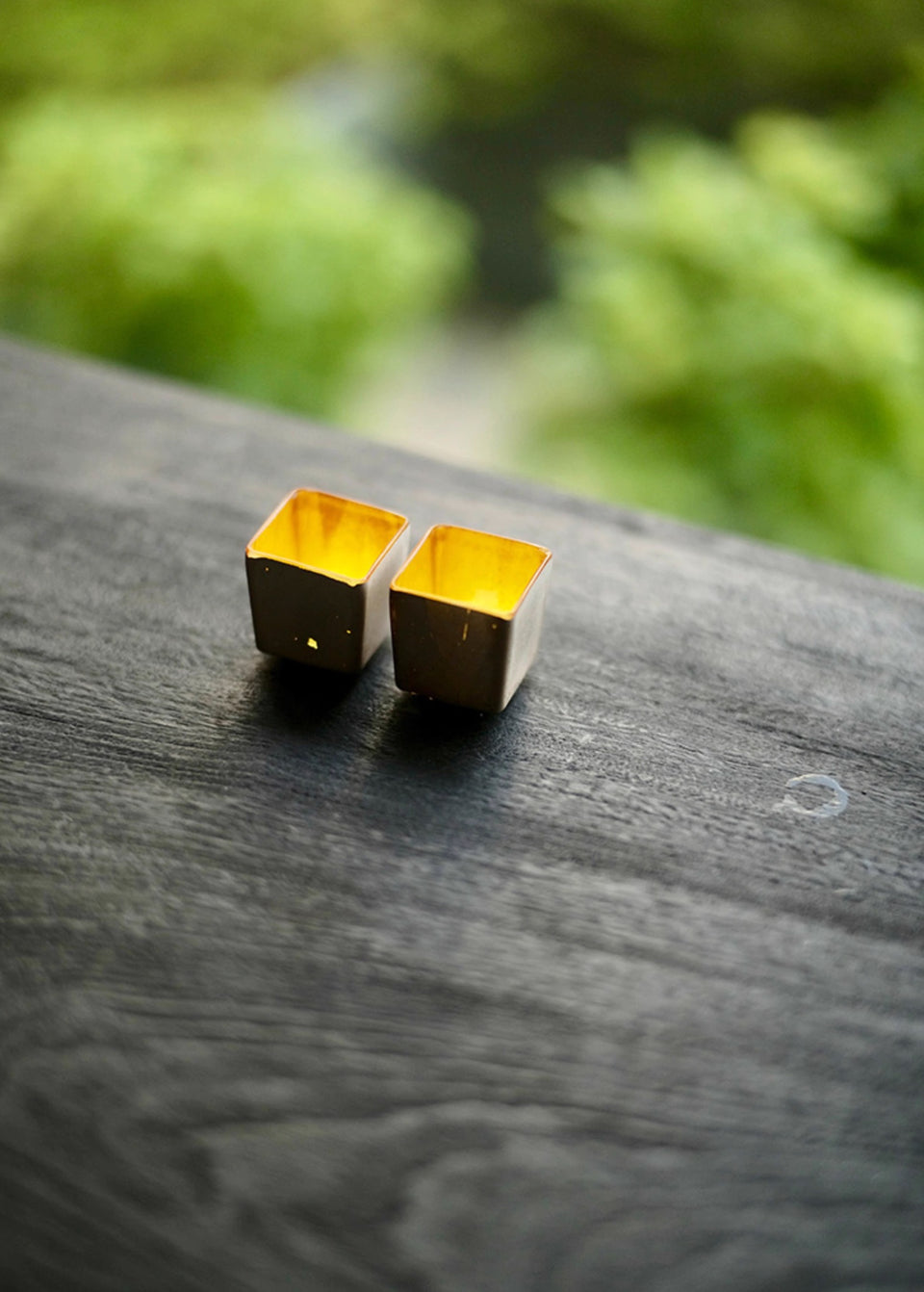 "Huang Lian" Square Glass Tea Cups - Gold and Burnished Silver