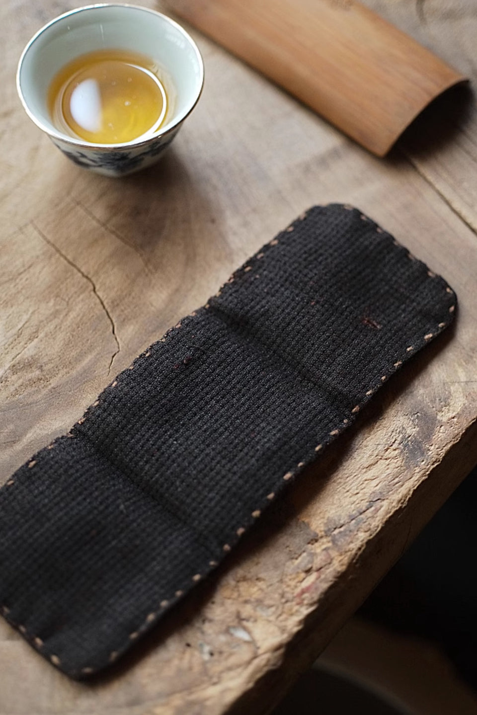 Wild Xiangyun Silk Tri-Fold Tea Towels