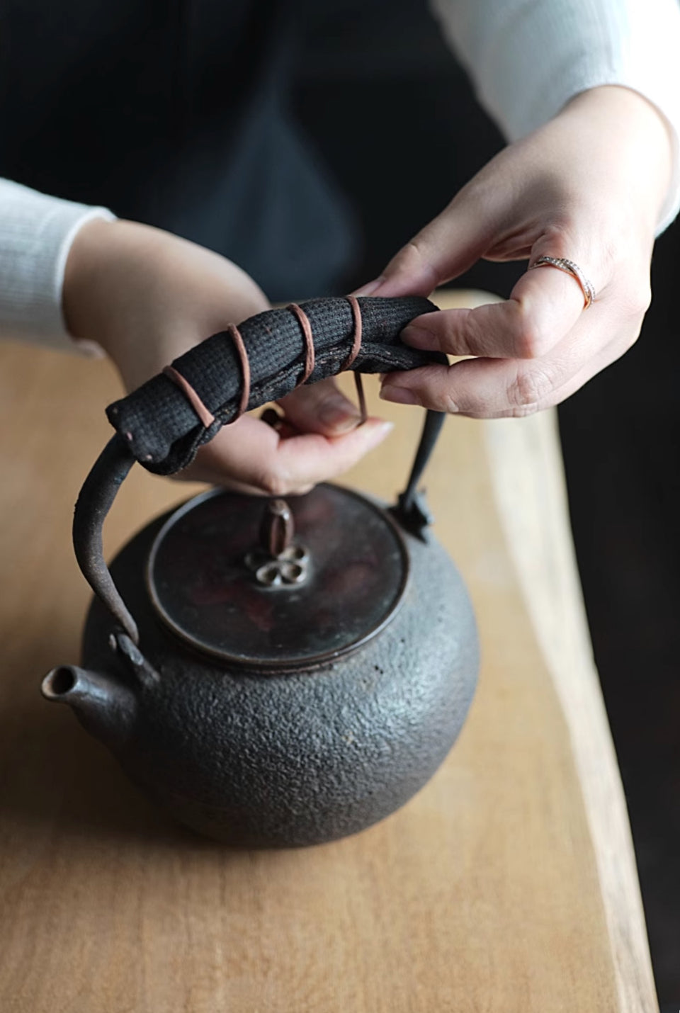 Xiangyun Silk Yarn Iron Teapot Handle Pad