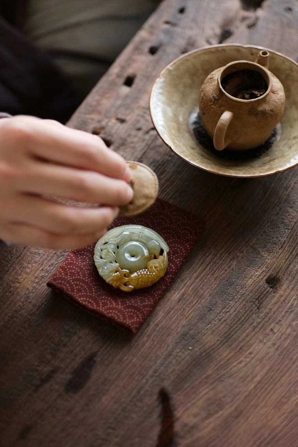 Jade Lid Holder