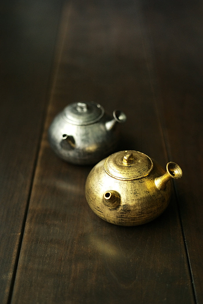 Brushed Gold Side-Handle Kettle