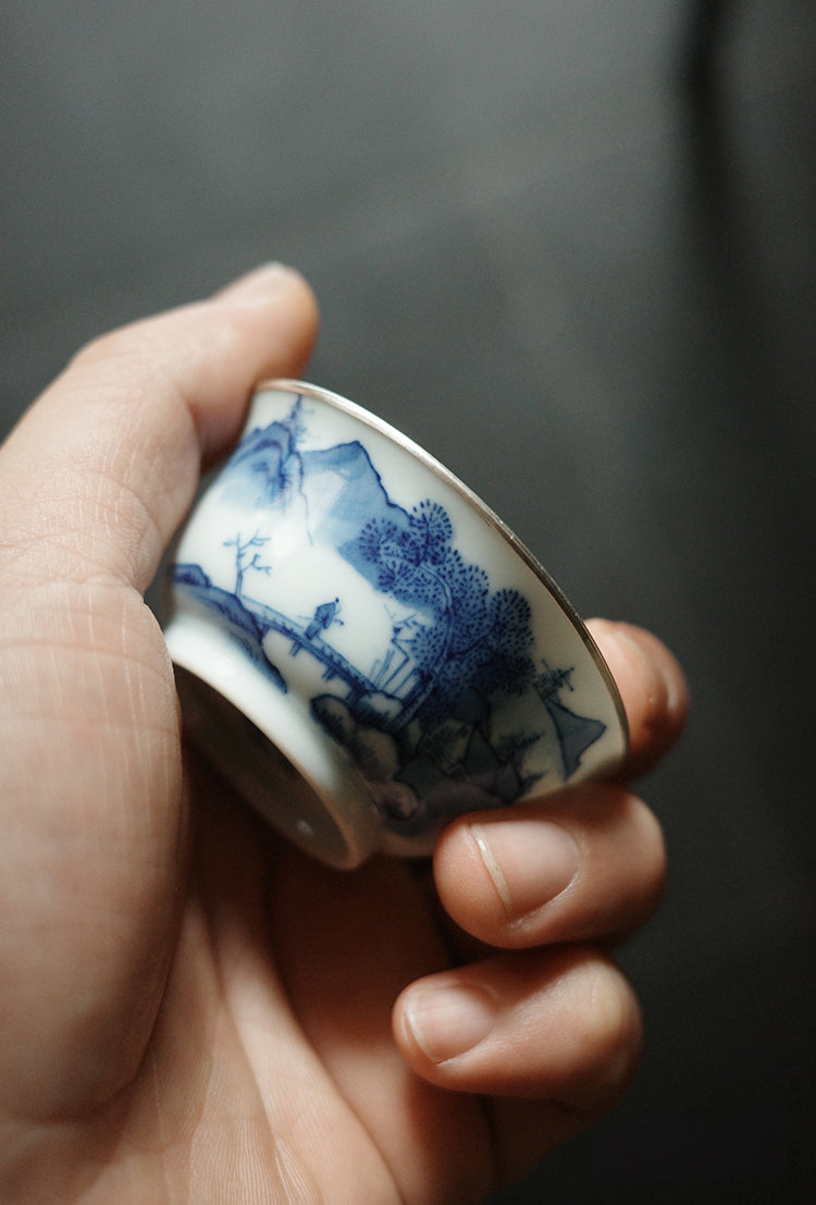 "Mountain Traveler" Qinghua Host Cup with Silver Rim