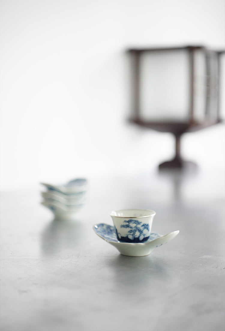 Qinghua Camellia Leaf And Bird Coaster