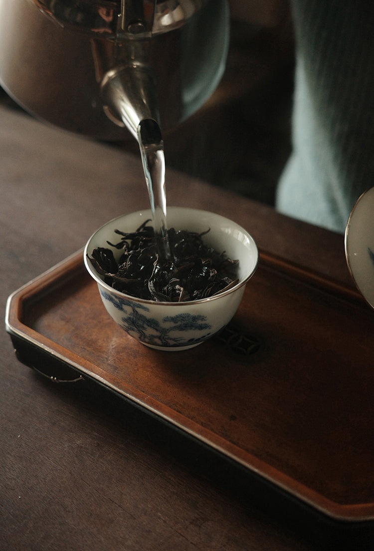 Mountain Fisherman's Retreat Qinghua Porcelain Gaiwan
