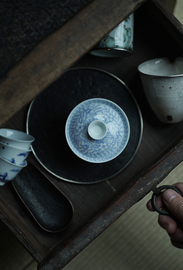 "1000 Leaves" Qinghua Blue & White Gaiwan