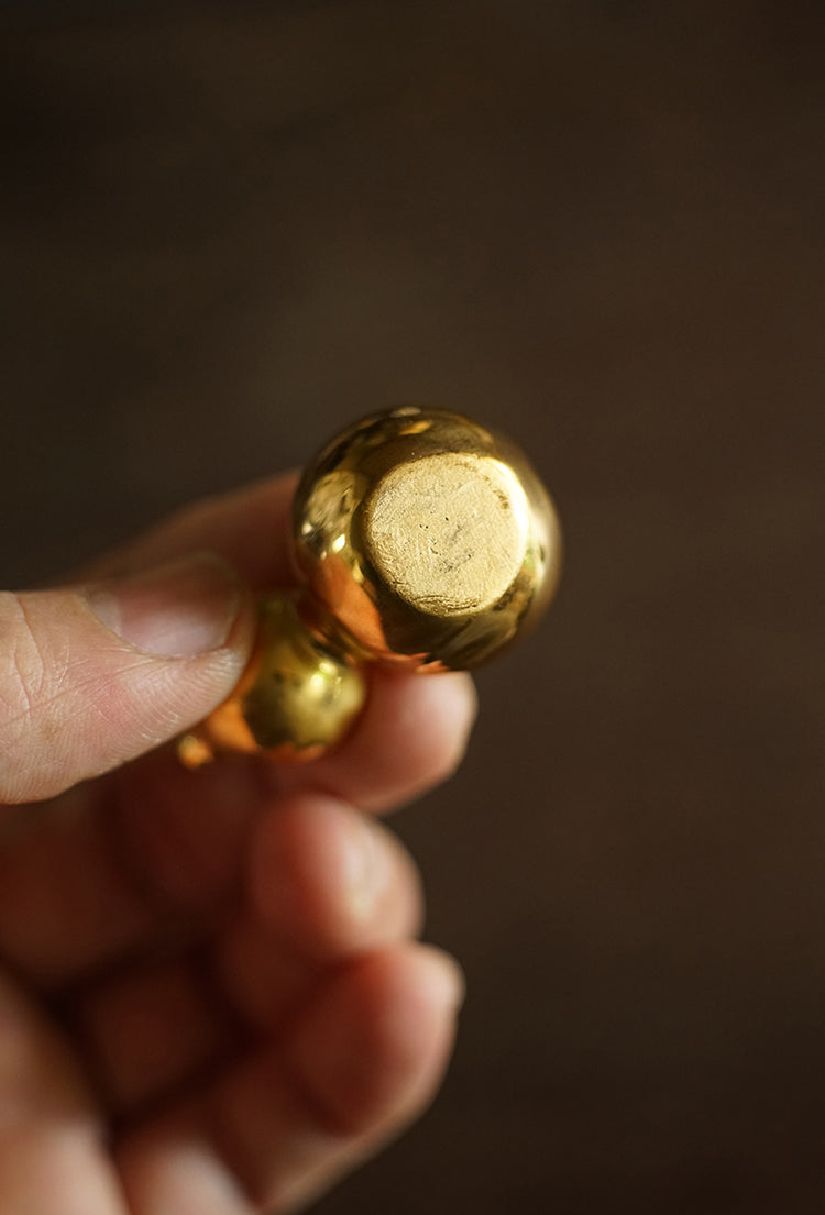 Small Gold-Glazed Gourd Tea Scoop Holder
