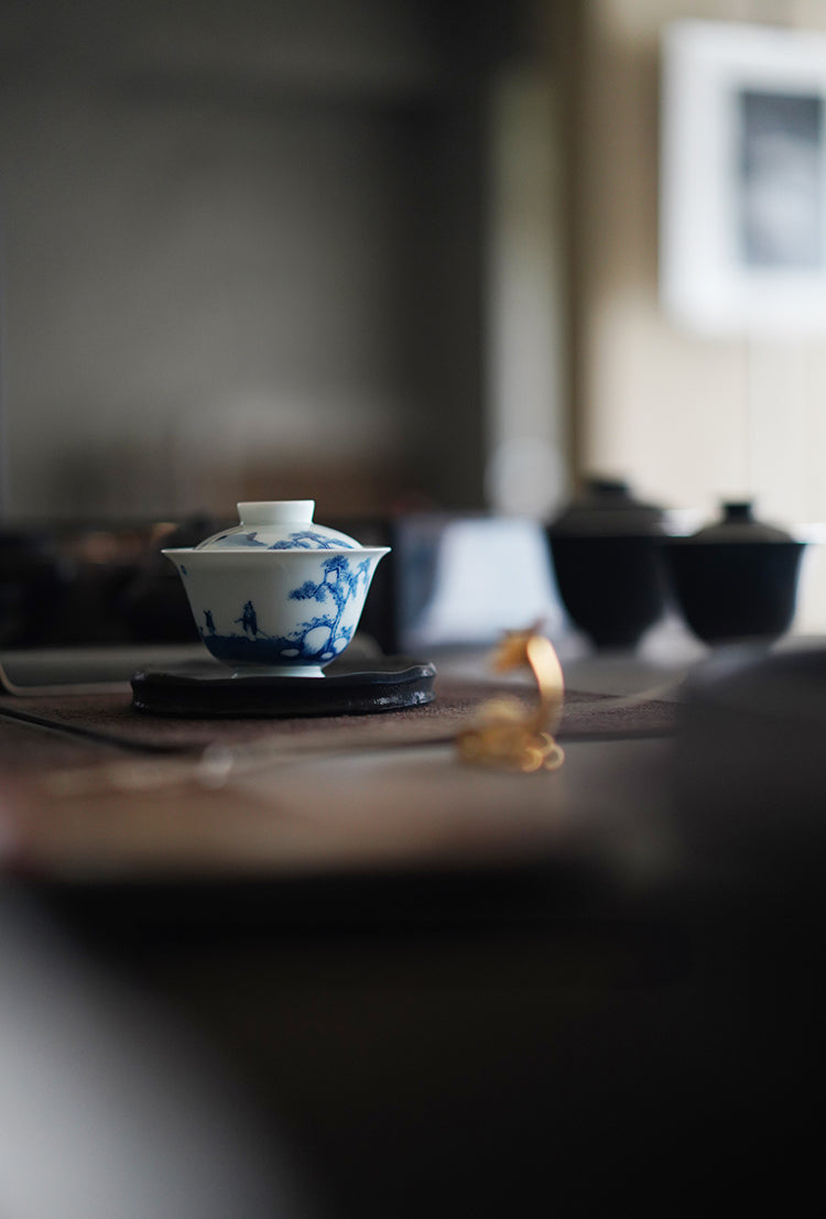 Qinghua Gaiwan - The boy, the hermit, and the mountain