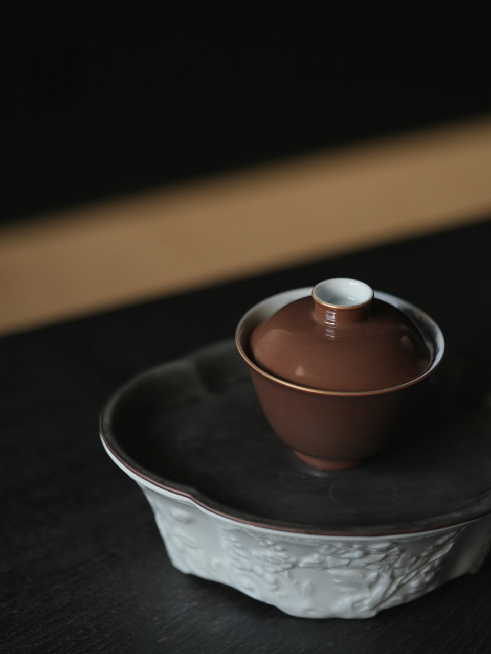 Espresso Glaze Blue & White Mountain Landscape Gaiwan
