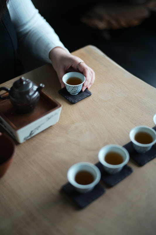 Wild Xiangyun Silk Teacup Mats