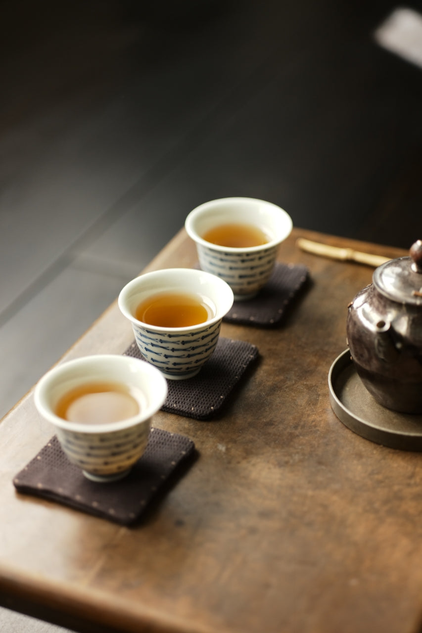 Wild Xiangyun Silk Teacup Mats