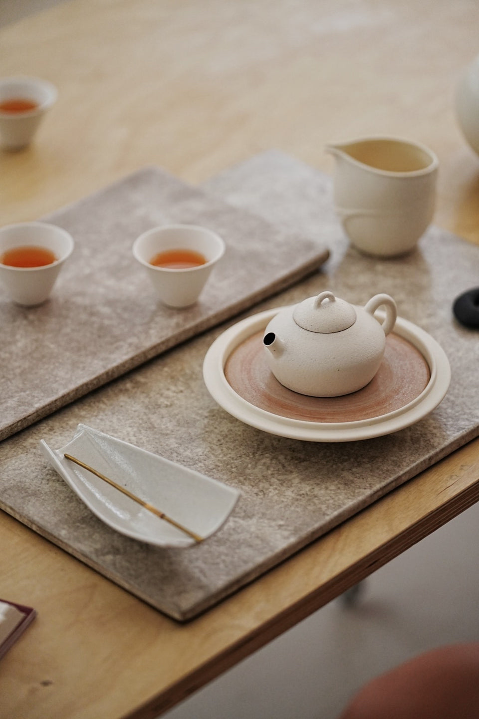 Wide White Pu'er Teapot