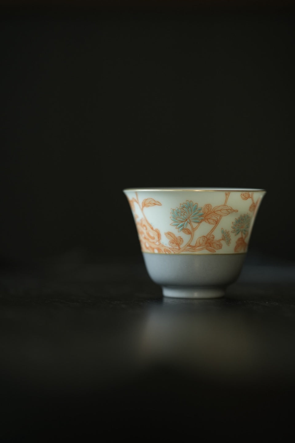 Morandi Purple and Chrysanthemums Host Teacup