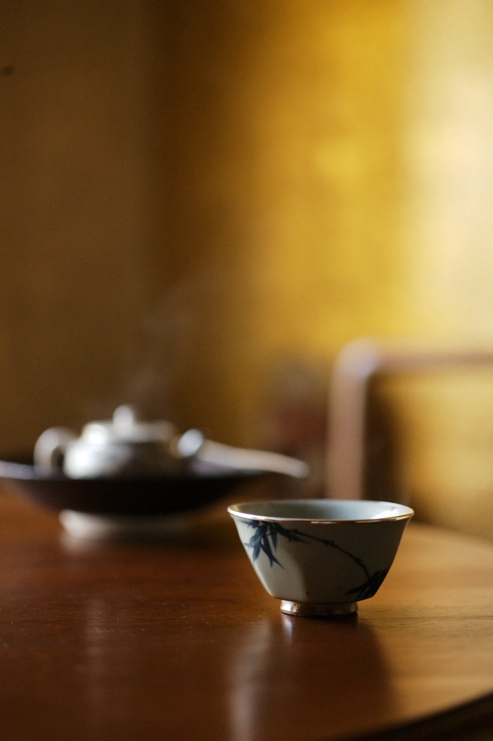 "Bamboo Shadows" Qinghua Host Teacup with Silver Rim