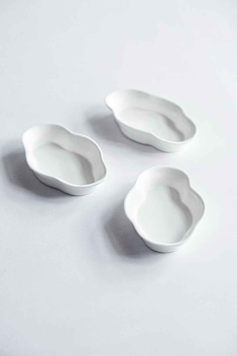 Begonia HuCheng Tea Tray | White Ceramic