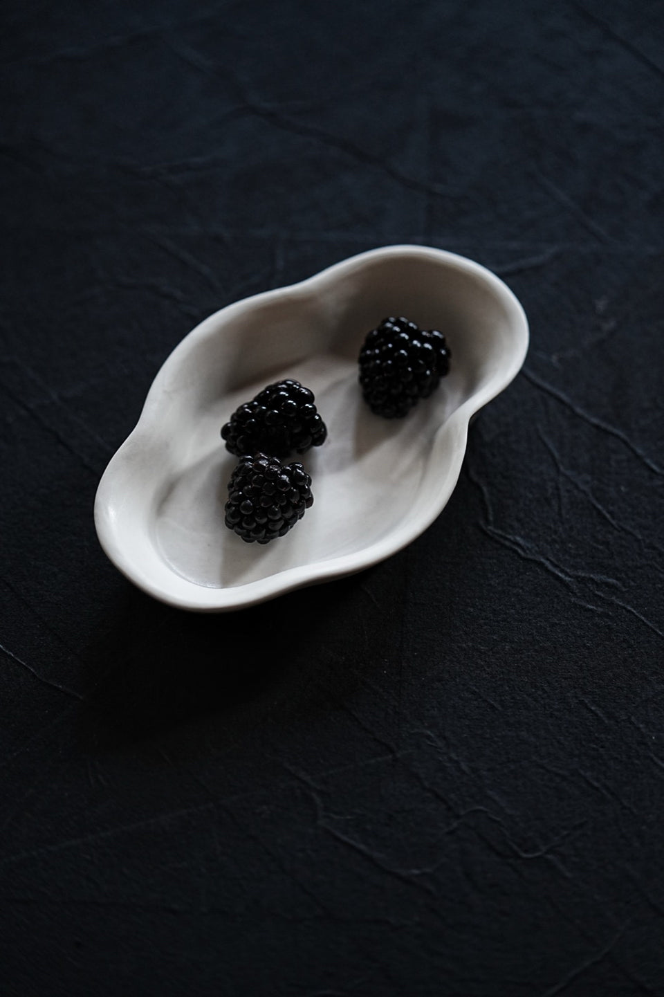 Begonia HuCheng Tea Tray | White Ceramic