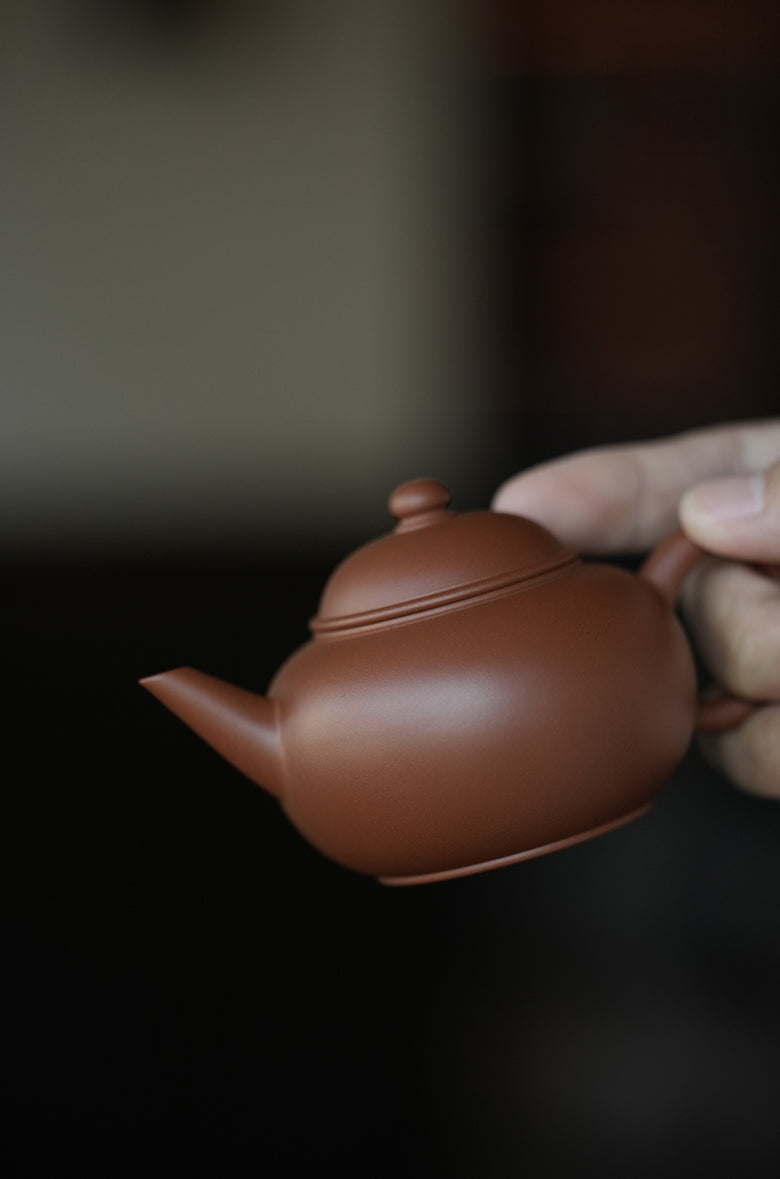 Chaozhou Hand-Thrown Zhuni Shuiping Teapot