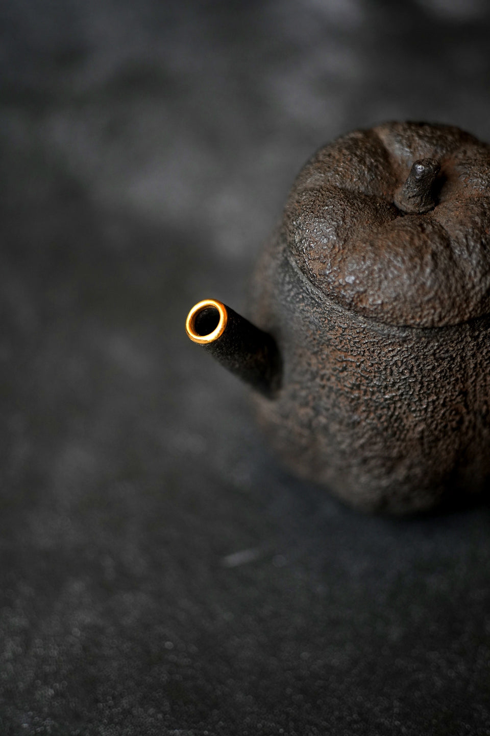 Textured Melon Teapot with Gold Kintsugi (Limited Edition)