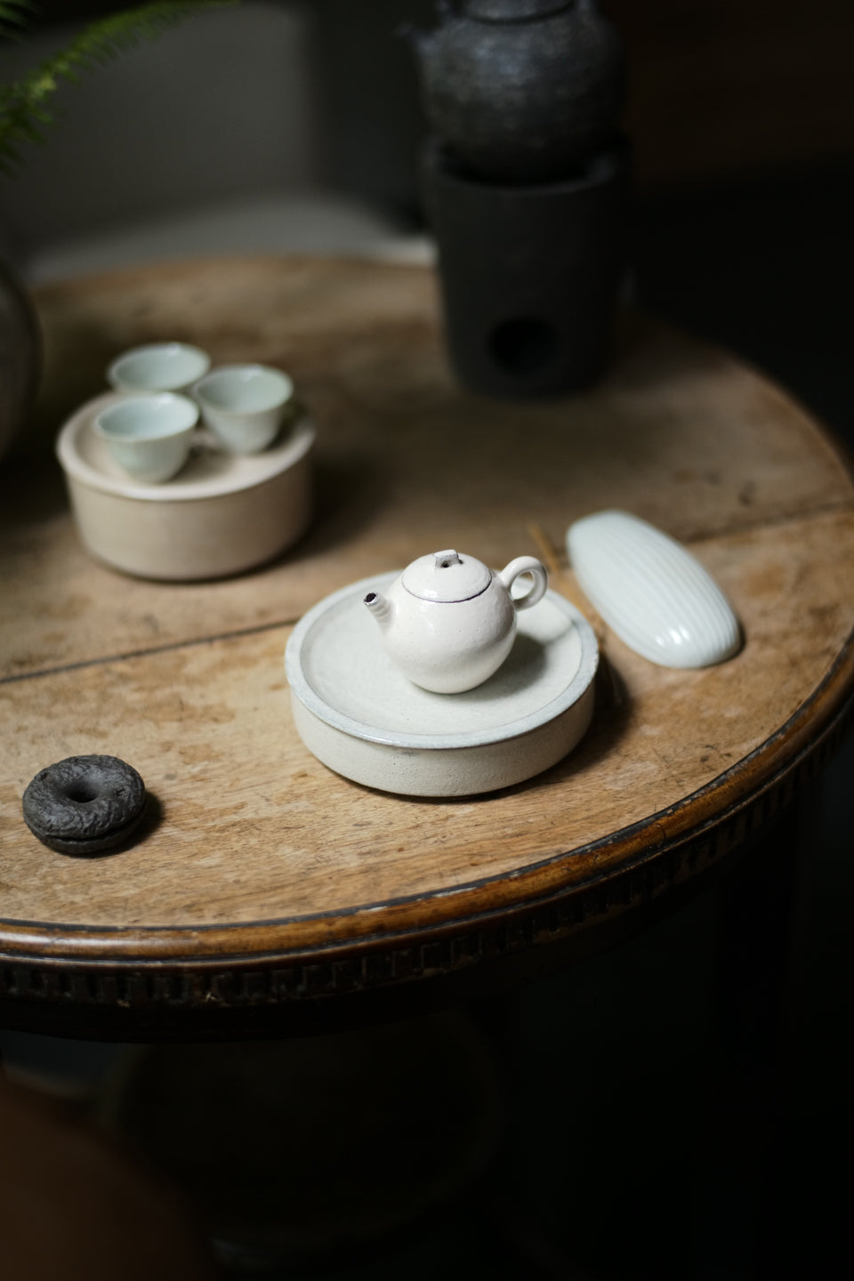 White Fenyin powder glazed teapot by Chengwei
