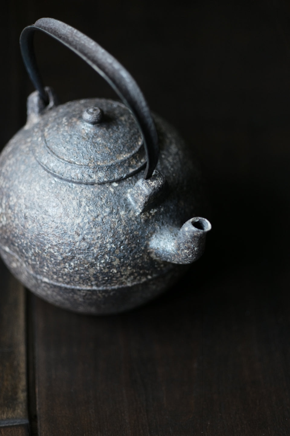 Natural Earth Sanwan 3-Bend Neck Tea Kettle by Cheng Wei