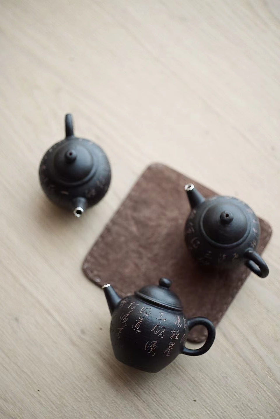 Zisha Black Glaze Teapot with Hand-Carved Poem by Ji Shang Zao Wu
