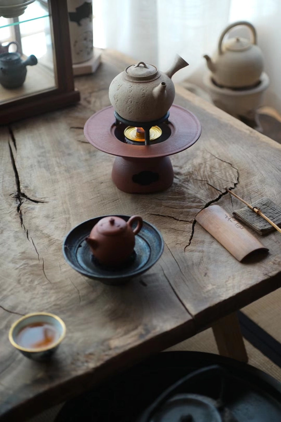 Wrought Iron and Ceramic Fenglu Stove - Red or Black