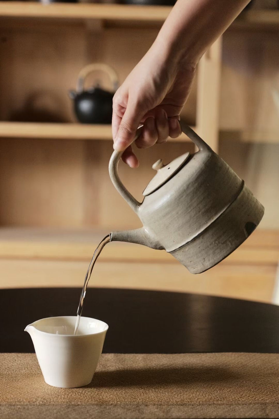 Powder-Glazed Pottery Kettle by Ji Shang Zao Wu
