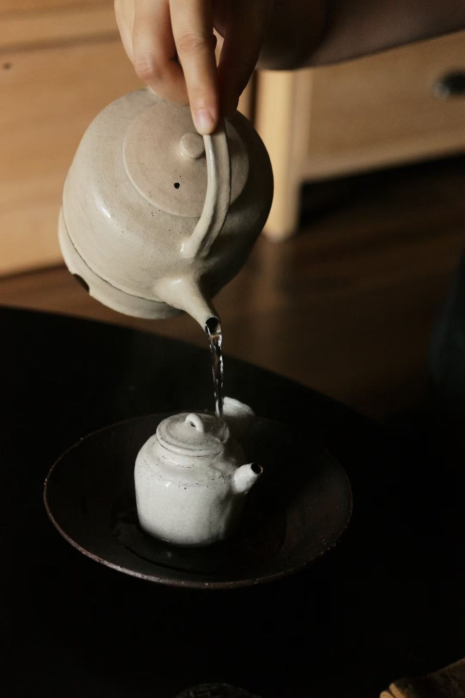 Powder-Glazed Pottery Kettle by Ji Shang Zao Wu
