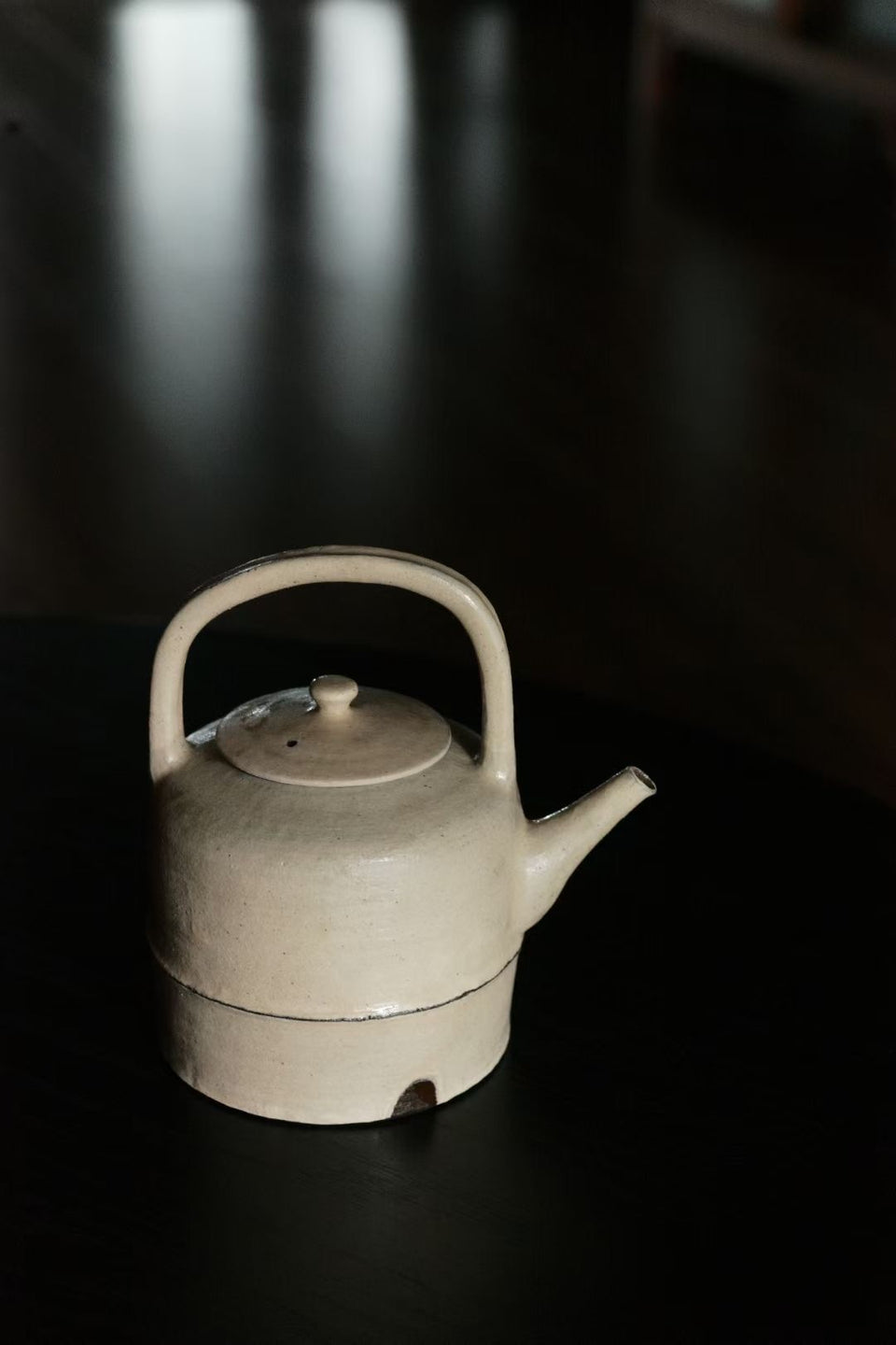 Powder-Glazed Pottery Kettle by Ji Shang Zao Wu