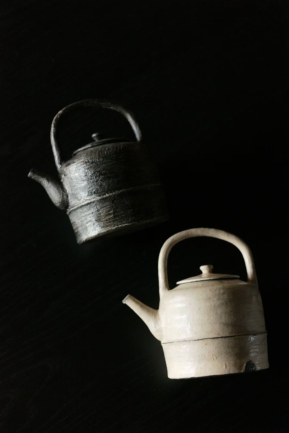 Powder-Glazed Pottery Kettle by Ji Shang Zao Wu