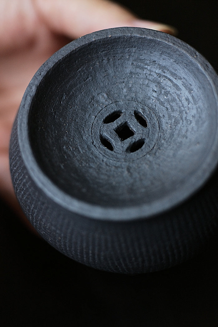 Clay Lid JianShui in Red or Black by Cheng Wei