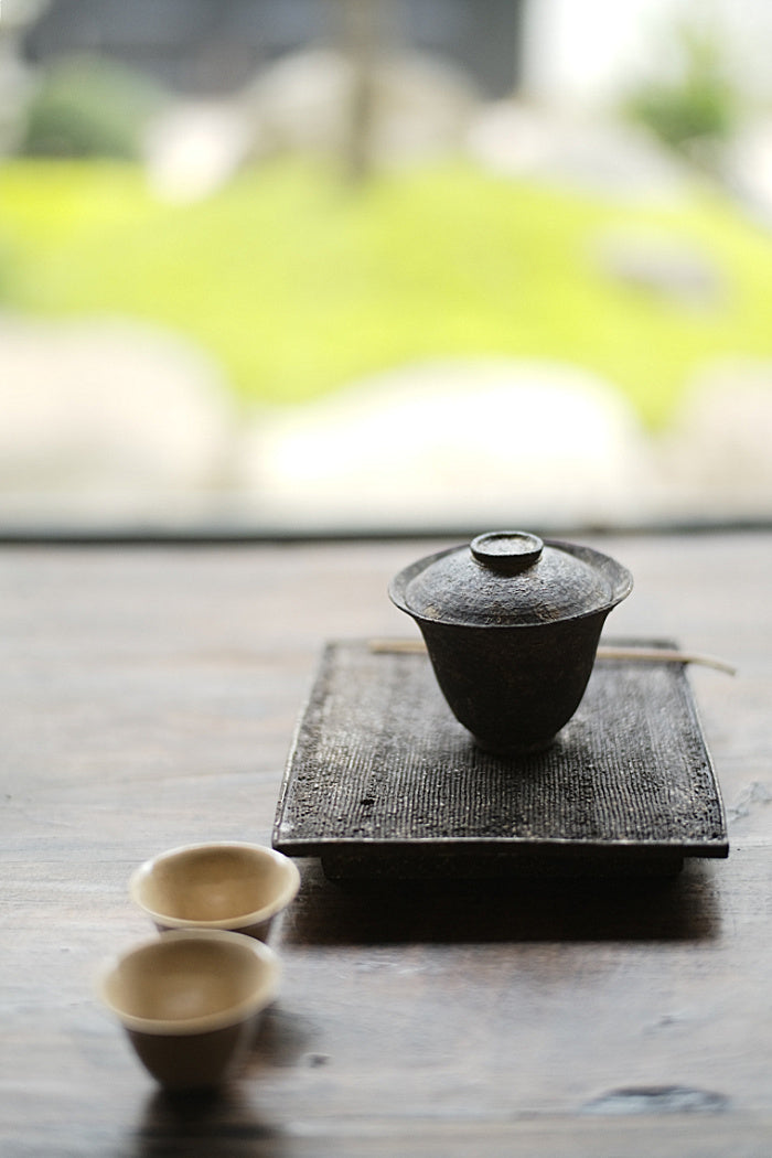 Natural Earth Gaiwan with Kintsugi Silver Nails by Cheng Wei