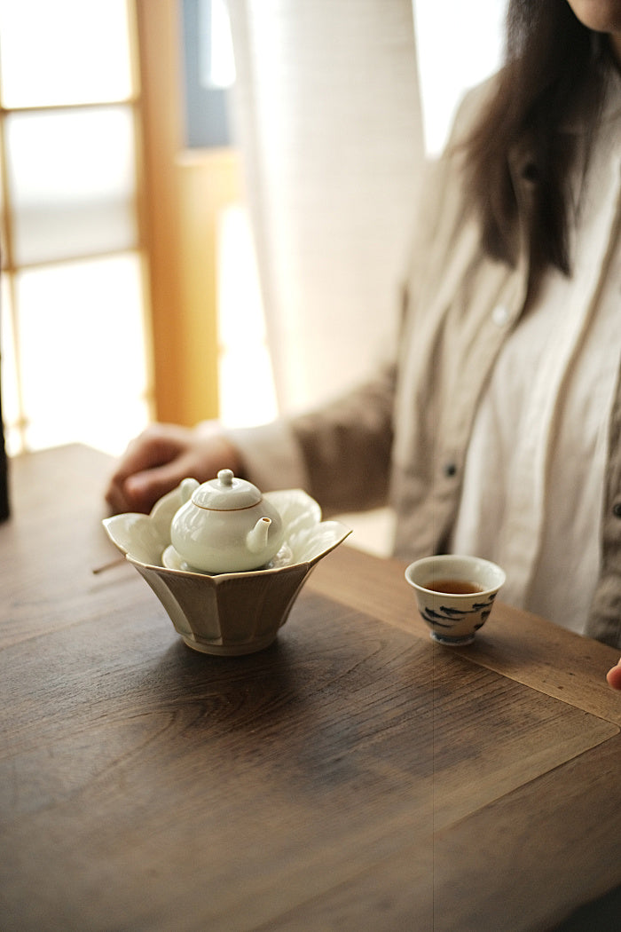 Ceremonial Lotus Two-Piece Hucheng Pot Support