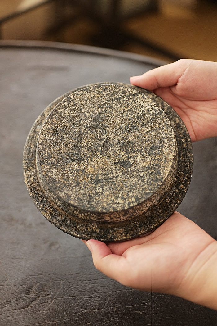 Rough Etched & Aged Round Hucheng