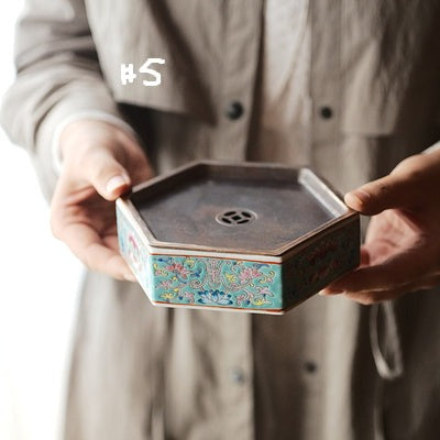 Hexagon Porcelain Hucheng with Coin-Shaped Copper Cover