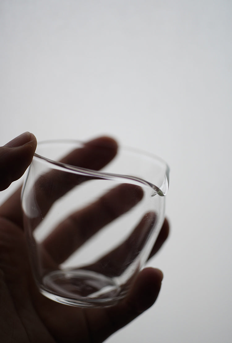 Elegant Rounded Glass Gongdaobei Share Cup