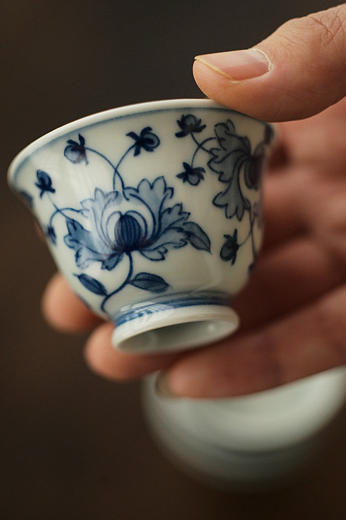 Tangled Branches "Chan Zhi" Blue & White Qinghua Teacup