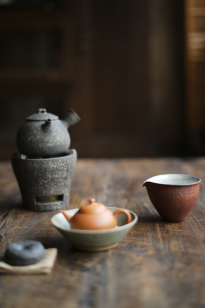 Refined Red & White and Black & White Gongdaobei Share Cup