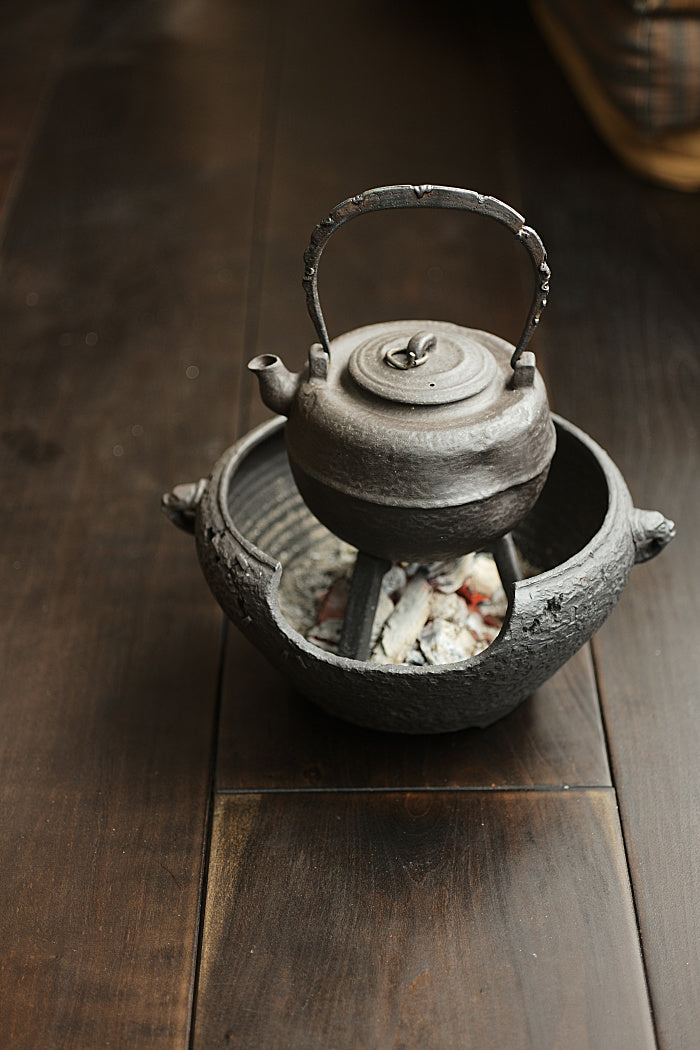 Handmade Dragon-Face Tea Stove by Cheng Wei