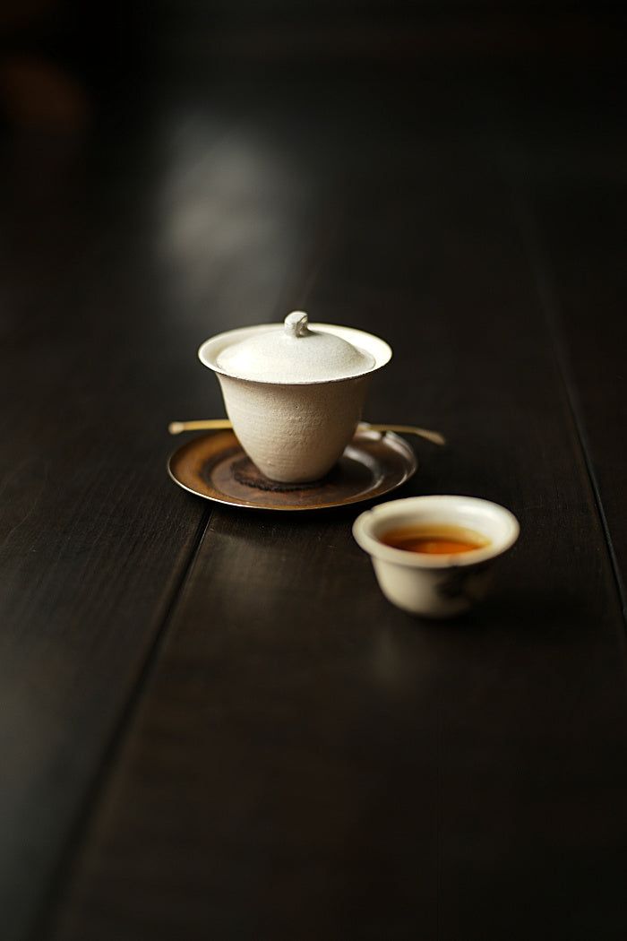 Off-White Powder-Glazed Gaiwan by Cheng Wei