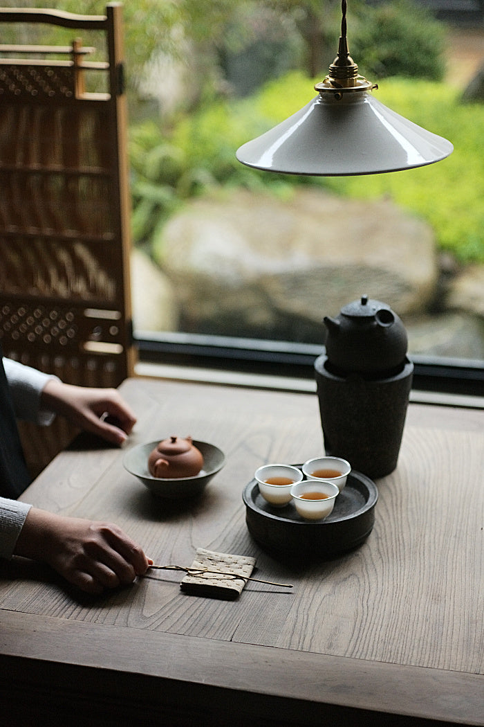 Bell-Shaped White & Silver Teacups
