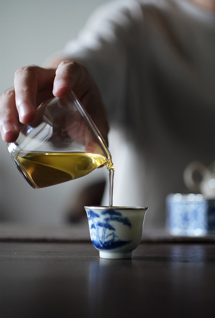 Elegant Rounded Glass Gongdaobei Share Cup