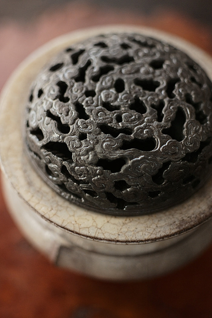 Song-Dynasty Style Tripod Incense Burner - Gray Crackle Glaze