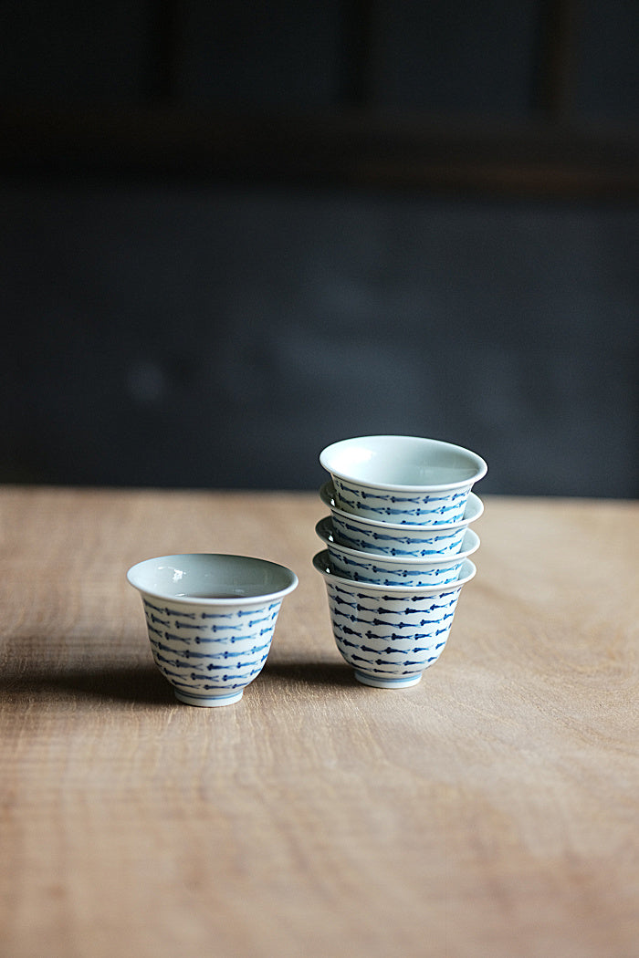 Qinghua Swimming Fish Teacups, Blue & White