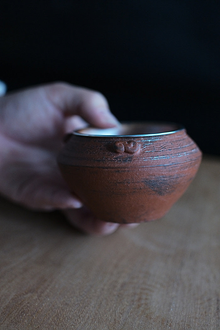 銅と銀の蓋付き赤い恵山建水 – 180andup