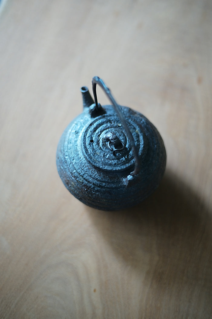 Tattered Kettle with Iron Handle